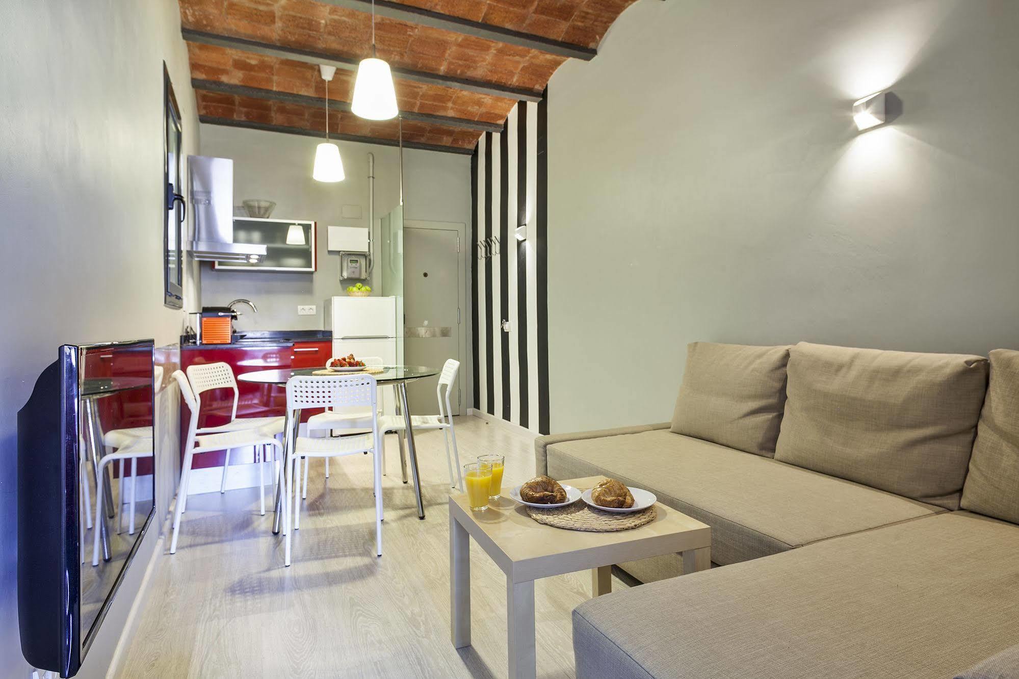 ברצלונה Fira Apartments By Gaiarooms מראה חיצוני תמונה