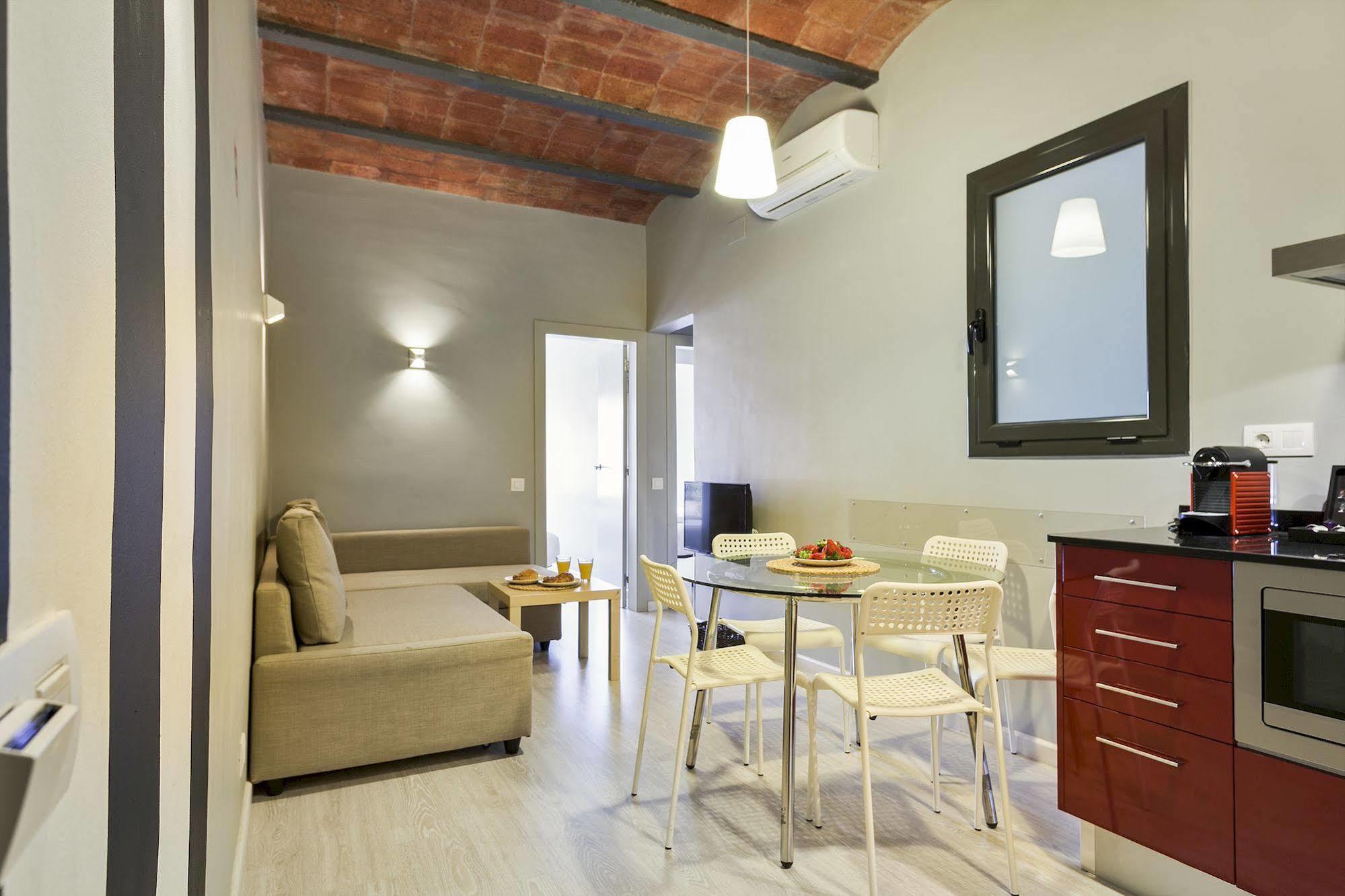 ברצלונה Fira Apartments By Gaiarooms מראה חיצוני תמונה